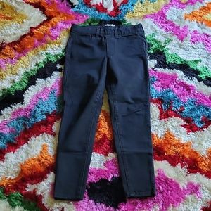 American Eagle Size 6s skinny jeans